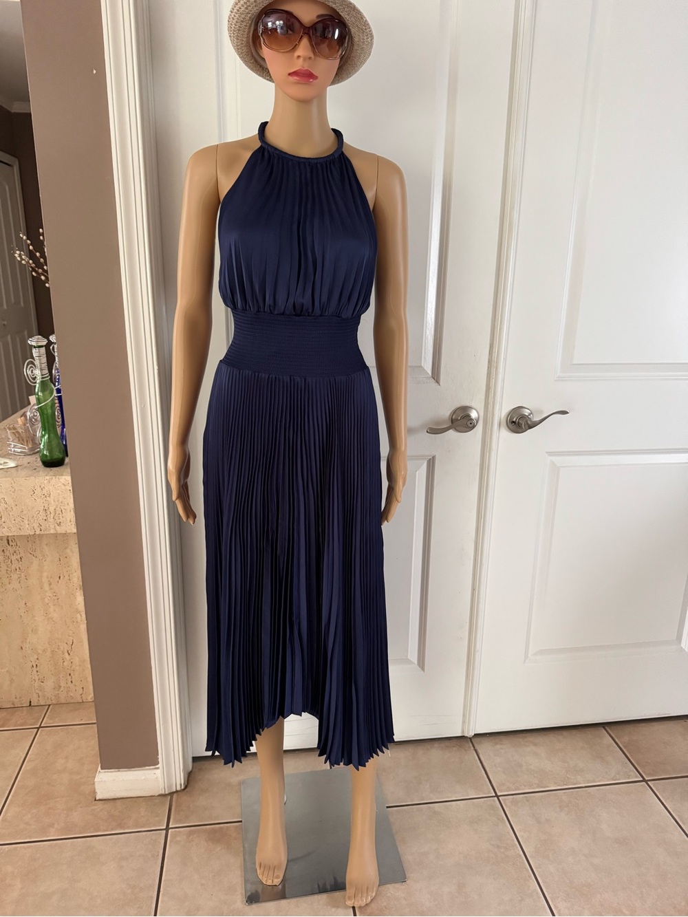 A.L.C. Renzo II Satin Pleated Dress. Size 6. MSRP $595 - Picture 6 of 17